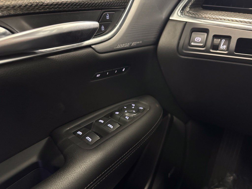 Used 2020 Cadillac XT5 Sportv AWD/4WD image 9
