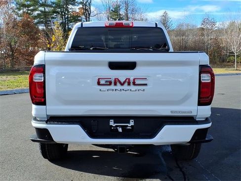 New 2026 GMC Canyon Elevation image 5