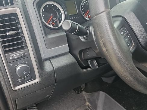 Used 2015 RAM 1500 Express AWD/4WD image 9