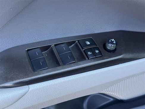 Used 2023 Toyota Camry LE image 17