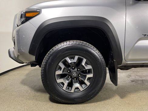 Certified 2023 Toyota Tacoma TRD Off-Road image 11