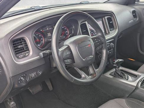 Used 2022 Dodge Charger SXT w/ Blacktop Package RWD image 9