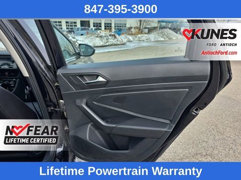 Used 2024 Volkswagen Jetta SE image 24