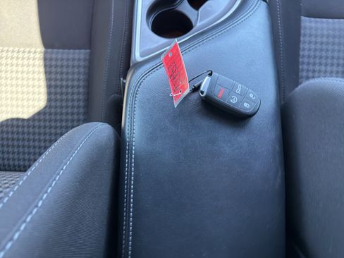 Certified 2022 Dodge Challenger R/T RWD image 15