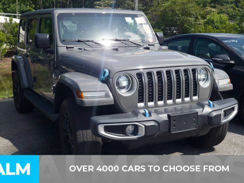 Used 2023 Jeep Wrangler Unlimited Sahara w/ Cold Weather Group AWD/4WD image 2