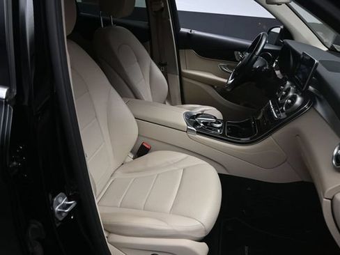 Used 2016 Mercedes-Benz GLC 300 4MATIC image 27