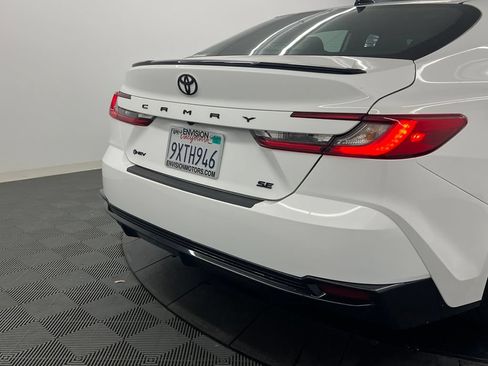 Used 2026 Toyota Camry Hybrid w/ Convenience Package FWD image 9