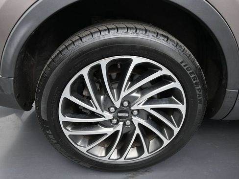 Used 2019 Lincoln Nautilus Reserve AWD/4WD image 33