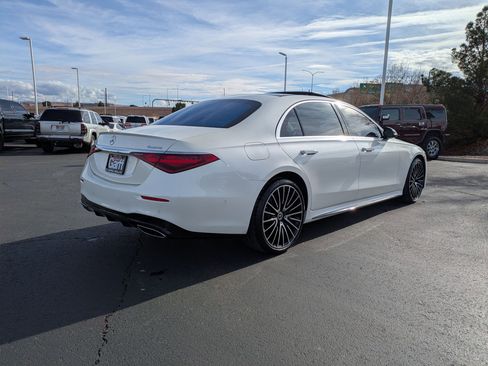 Used 2022 Mercedes-Benz S 500 4MATIC image 3