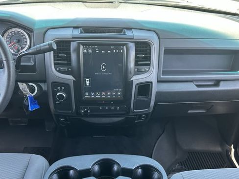Used 2018 RAM 2500 Tradesman w/ Chrome Appearance Group AWD/4WD image 16