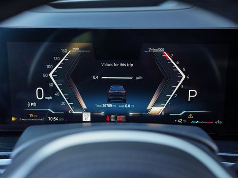 Used 2023 BMW X7 xDrive40i w/ M Sport Package image 28