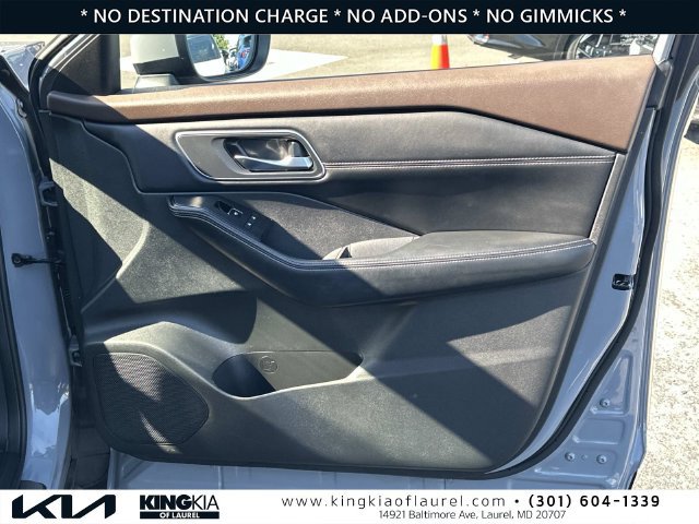 Used 2021 Nissan Rogue Platinum AWD/4WD image 15