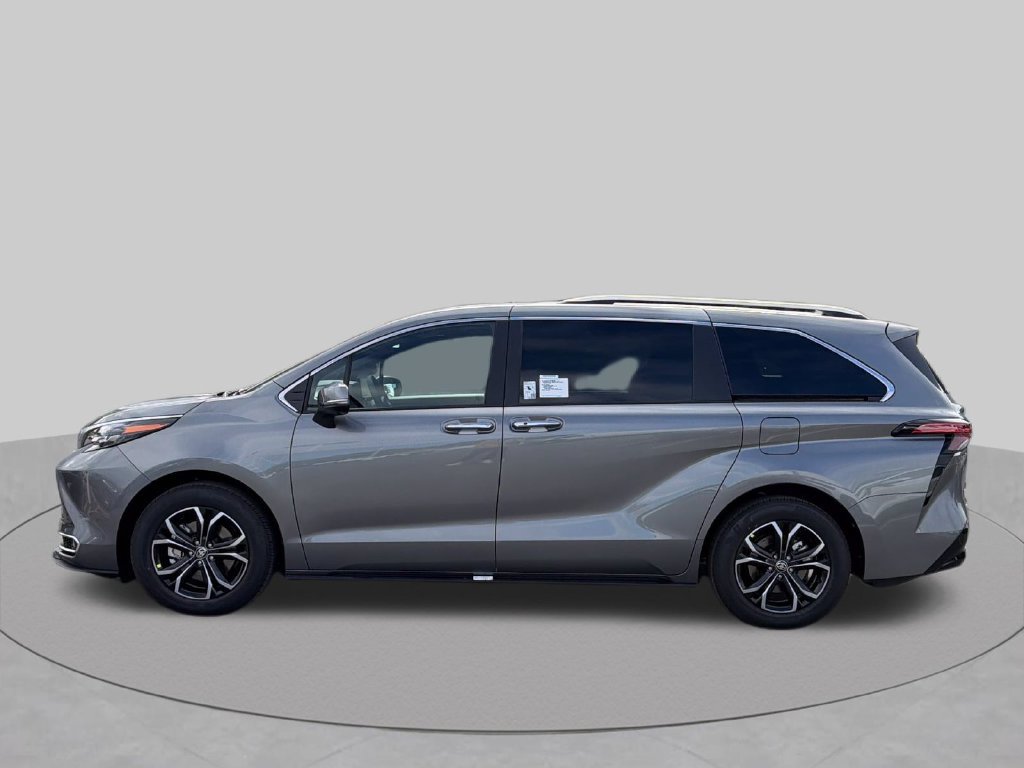 Used 2026 Toyota Sienna Platinum AWD/4WD image 5