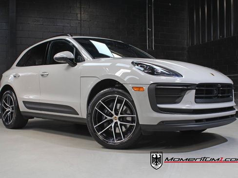 Used 2025 Porsche Macan w/ Premium Package Plus AWD/4WD image 1