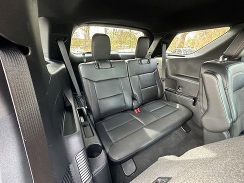 Used 2023 Ford Explorer ST-Line w/ Class IV Trailer Tow Package image 18