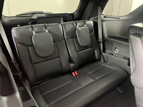 Used 2025 Ford Explorer ST-Line w/ Premium Package image 27