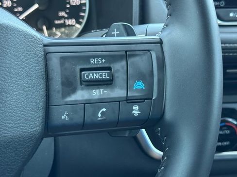 Certified 2025 Nissan Rogue SV FWD image 26