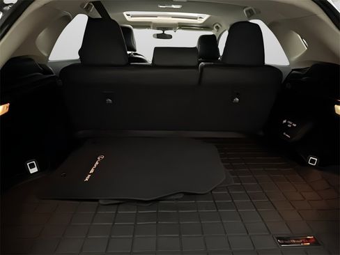 Used 2015 Lexus NX 300h AWD image 17