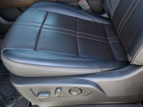 Used 2024 Chevrolet Silverado 2500 High Country w/ High Country Premium Package image 20