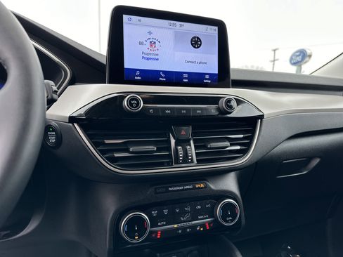 Used 2022 Ford Escape SEL w/ Technology Package image 19