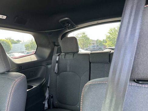 Used 2025 Honda Pilot Sport image 17