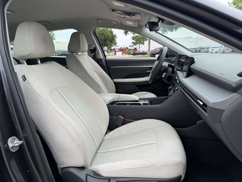 Used 2025 Hyundai Sonata SEL FWD image 27