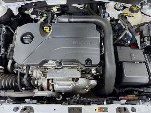 Used 2024 Chevrolet Malibu LT FWD image 30