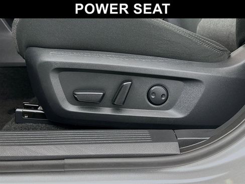 Used 2024 Nissan Rogue SV image 19