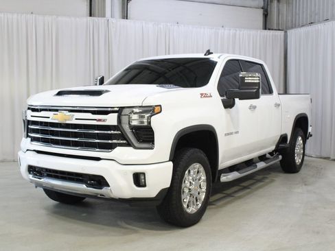 Used 2025 Chevrolet Silverado 2500 LT w/ Z71 Chrome Sport Edition AWD/4WD image 36