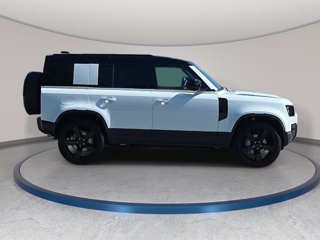 New 2026 Land Rover Defender 110 S AWD/4WD image 4