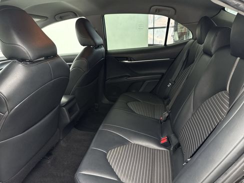 Used 2019 Toyota Camry SE FWD image 28