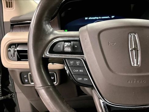 Used 2022 Lincoln Nautilus Reserve AWD/4WD image 26