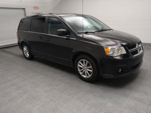 Used 2018 Dodge Grand Caravan SXT FWD image 11