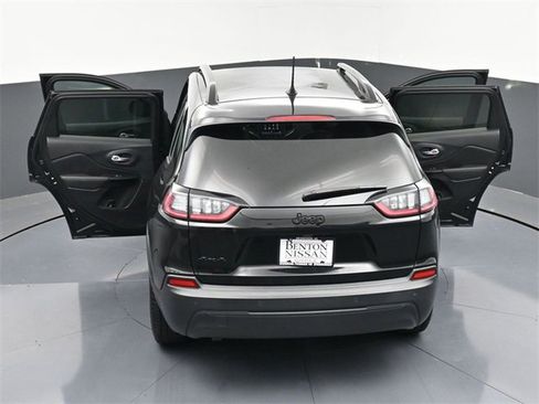 Used 2023 Jeep Cherokee Altitude Lux image 44
