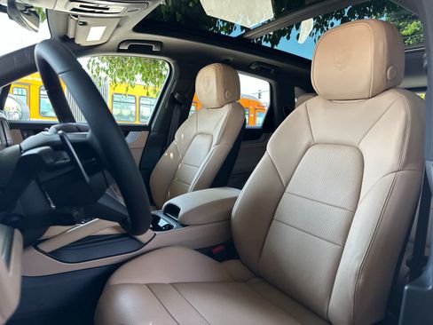 New 2026 Porsche Cayenne AWD/4WD image 5