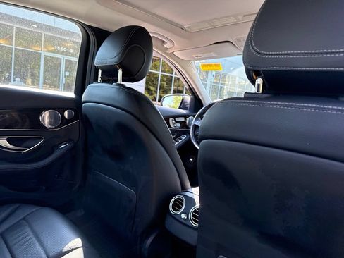 Used 2018 Mercedes-Benz C 300 4MATIC Sedan image 9