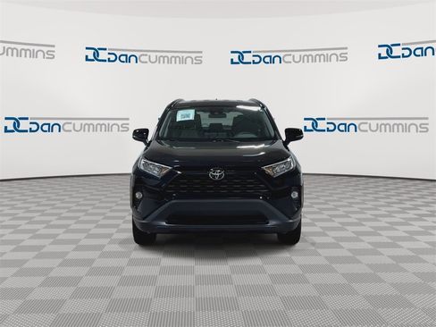 Used 2021 Toyota RAV4 XLE image 3