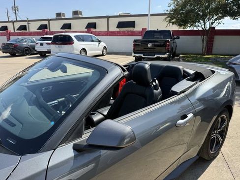 Used 2025 Ford Mustang Premium RWD image 23