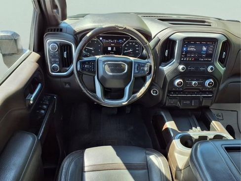 Used 2020 GMC Sierra 2500 Denali w/ Denali Ultimate Package AWD/4WD image 12
