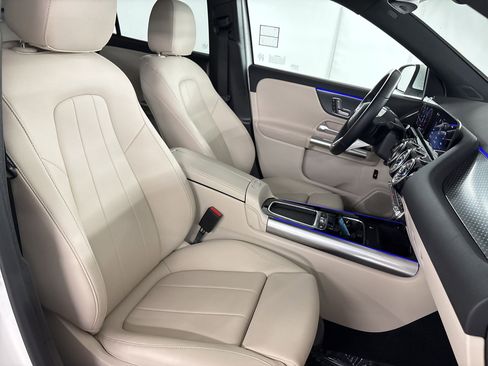 Certified 2025 Mercedes-Benz GLA 250 image 31