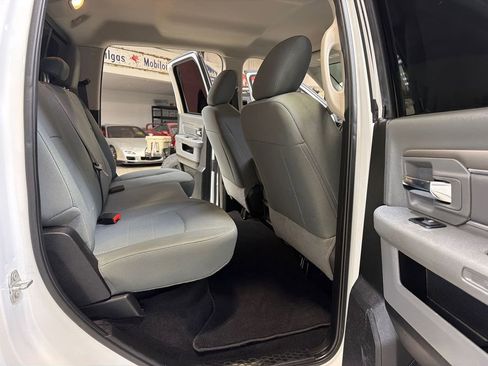 Used 2018 RAM 2500 SLT AWD/4WD image 39