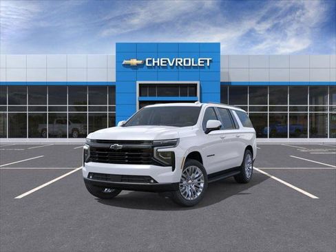 New 2026 Chevrolet Suburban RST image 8