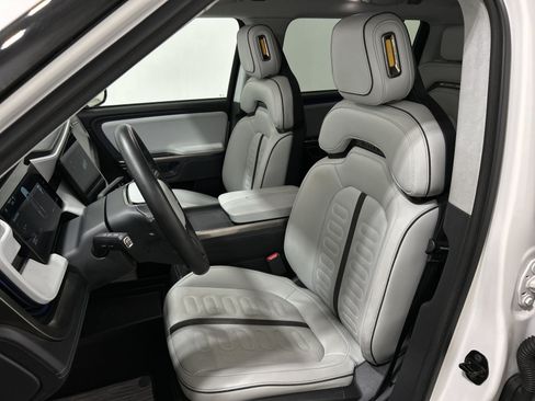 Used 2024 Rivian R1S Adventure AWD/4WD image 20