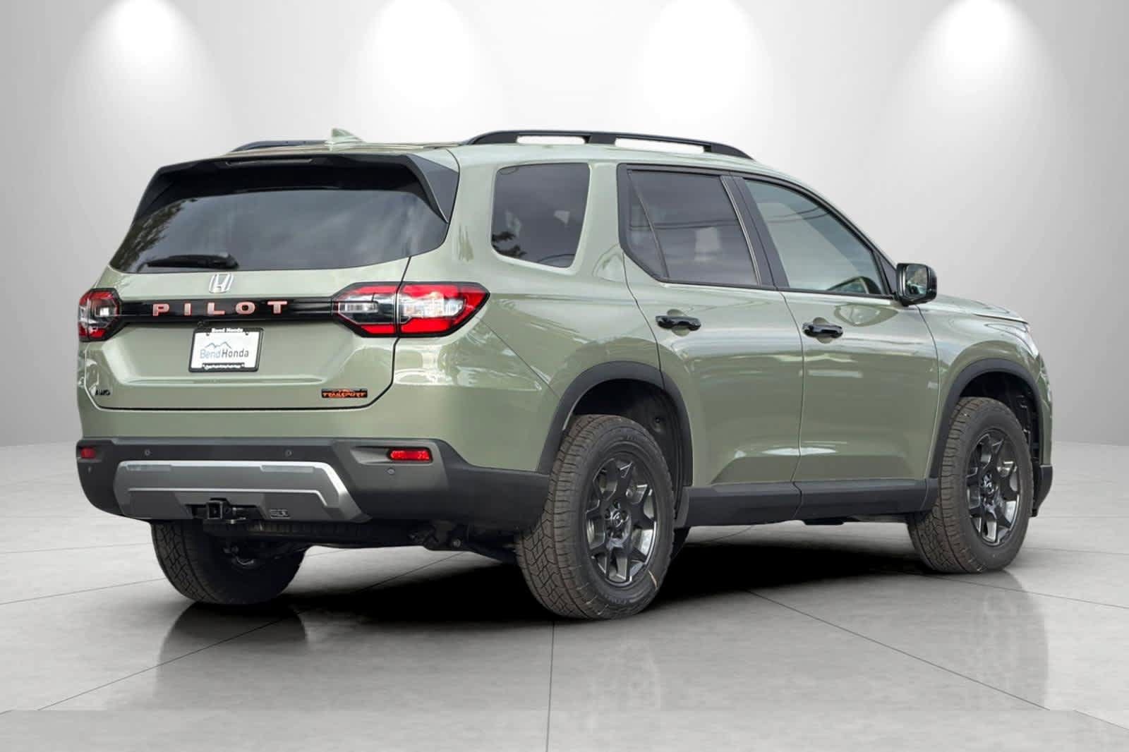 New 2026 Honda Pilot TrailSport image 2