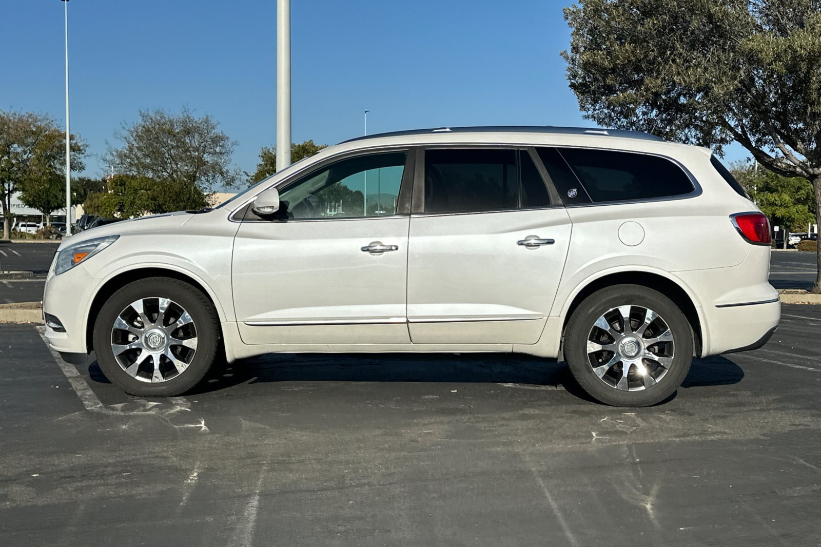 Used 2017 Buick Enclave Leather w/ Enclave Sport Touring Edition AWD/4WD image 7