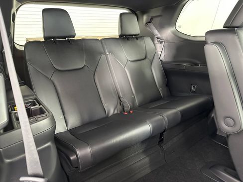 New 2026 Lexus TX 500h AWD image 17