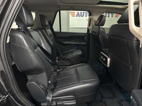 Used 2024 Ford Expedition XLT AWD/4WD image 38