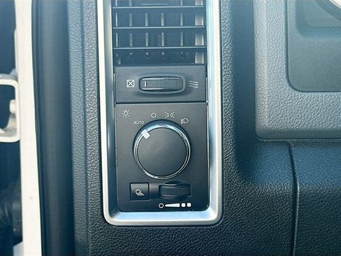 Used 2015 RAM 2500 SLT image 11