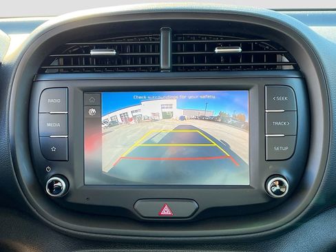 Certified 2025 Kia Soul LX w/ LX Technology Package image 12