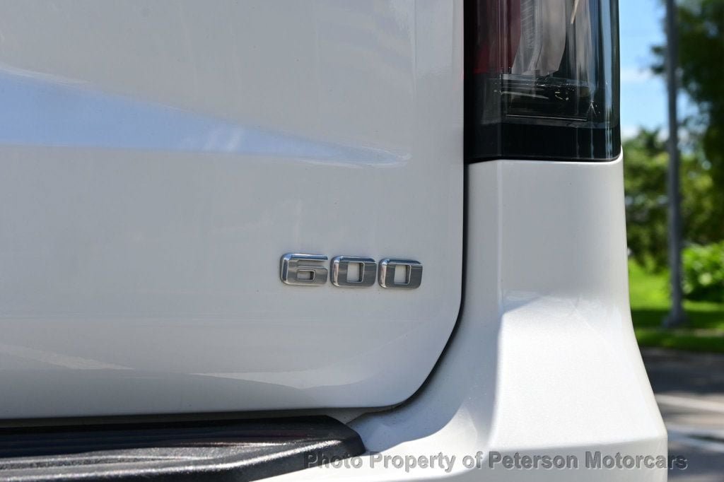 Used 2021 Cadillac Escalade Premium Luxury RWD image 15